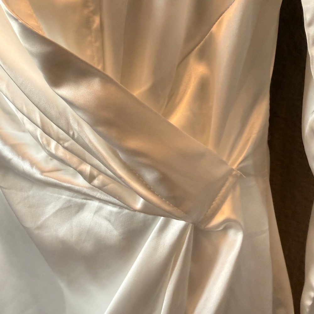 JLUXLABEL Wrap Satin Maxi Dress Womens White S Long Sleeve Collared Slit NWT - Picture 4 of 16